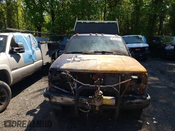 1995 Chevrolet Silverado 2500 с VIN 1GCFK24KXSZ147923, выставлен на аукционе Copart как лот 55606345 с пробегом Не указан миль и На запчасти • Non repairable. История ставок и продаж доступна на DreamBid. Изображение 5.