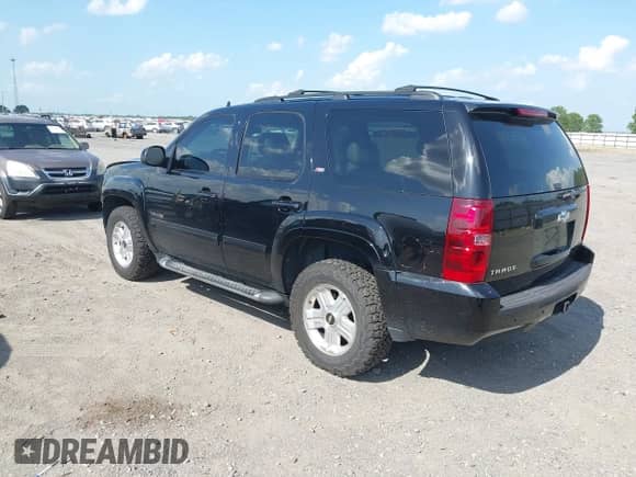 2010 Chevrolet Tahoe LT с VIN 1GNUKBE06AR282729, выставлен на аукционе IAAI как лот 42749486 с пробегом 217 291 миль миль и . История ставок и продаж доступна на DreamBid. Изображение 3.