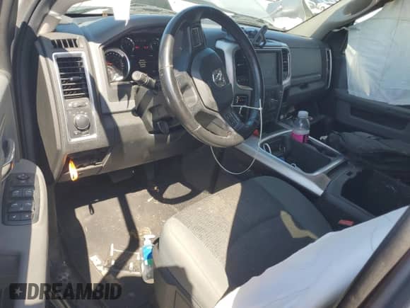 2020 Ram 1500 SLT z VIN 1C6RR6TT3LS136354, wystawiony jako Copart lot #71227265 z przebiegiem 105 071 mil mil oraz Szkoda całkowita • Salvage title. Historia ofert i sprzedaży dostępna na DreamBid. Obrazek 8.