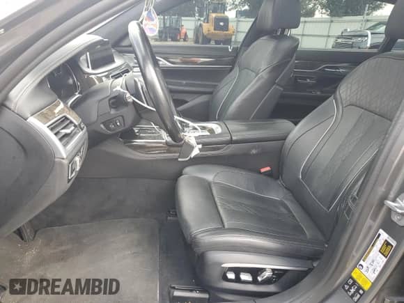 2017 BMW 7 Series ALPINA B7 xDrive with VIN WBA7F2C51HG422116, listed as a Copart auction lot 68510225 with 121,398 mi miles and Salvage title. Bid and sale history available at DreamBid. Image 7.