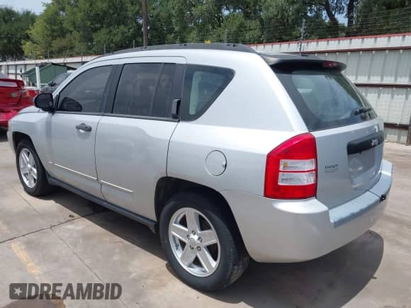 2008 Jeep Compass Sport с VIN 1J8FT47088D714888, выставлен на аукционе IAAI как лот 42763731 с пробегом 70 206 миль миль и . История ставок и продаж доступна на DreamBid. Изображение 3.