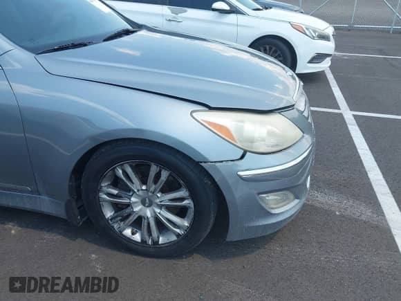 2014 Hyundai Genesis 3.8L с VIN KMHGC4DD7EU266198, выставлен на аукционе IAAI как лот 42632434 с пробегом 171 465 миль миль и . История ставок и продаж доступна на DreamBid. Изображение 6.