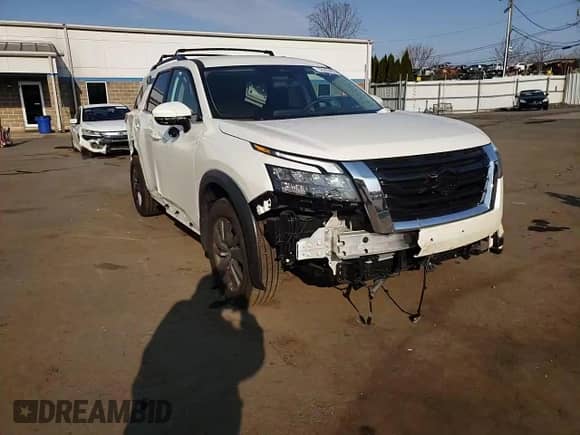 2024 Nissan Pathfinder SV с VIN 5N1DR3BC9RC269623, выставлен на аукционе Copart как лот 52369455 с пробегом 5 043 миль миль и Списание • Salvage title. История ставок и продаж доступна на DreamBid. Изображение 12.