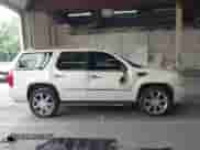 2009 Cadillac Escalade with VIN 1GYFK23239R294543, listed as a IAAI auction lot 43013196 with 101,523 mi miles and . Bid and sale history available at DreamBid. Image 13.