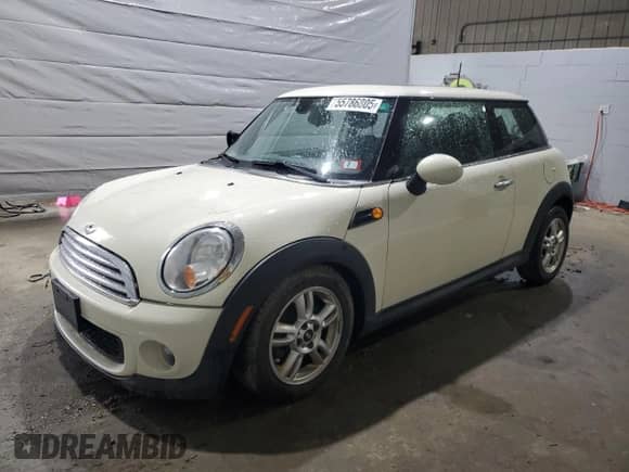 2012 MINI Hardtop with VIN WMWSU3C56CT543312, listed as a Copart auction lot 55786805 with 138,713 mi miles and Salvage title. Bid and sale history available at DreamBid. Image 1.