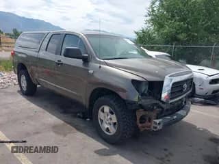 2007 Toyota Tundra SR5 с VIN 5TFBT54147X007924, выставлен на аукционе IAAI как лот 42505260 с пробегом 152 852 миль миль и . История ставок и продаж доступна на DreamBid. Изображение 1.