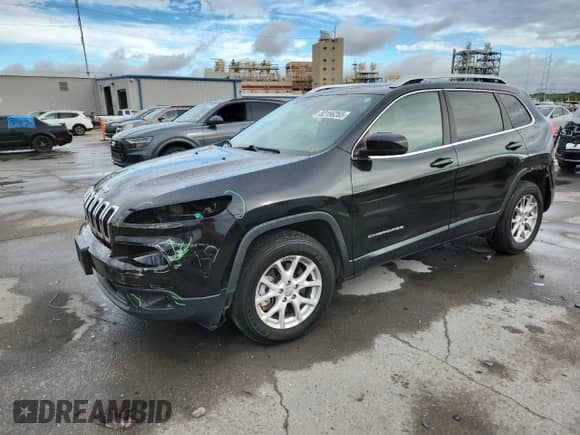2016 Jeep Cherokee Latitude с VIN 1C4PJMCS8GW322411, выставлен на аукционе Copart как лот 82156265 с пробегом 23 688 миль миль и Списание • Salvage title. История ставок и продаж доступна на DreamBid. Изображение 1.