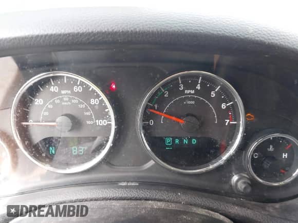 2016 Jeep Wrangler Willys Wheeler z VIN 1C4AJWAG1GL327242, wystawiony jako IAAI lot #43405493 z przebiegiem Nie podano mil oraz . Historia ofert i sprzedaży dostępna na DreamBid. Obrazek 7.