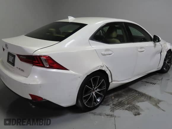 2015 Lexus IS 250 с VIN JTHCF1D21F5023097, выставлен на аукционе Copart как лот 70045125 с пробегом 47 690 миль миль и Чистый • Clean title. История ставок и продаж доступна на DreamBid. Изображение 3.