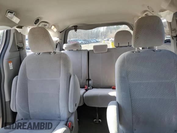 2019 Toyota Sienna LE with VIN 5TDJZ3DC9KS220186, listed as a Copart auction lot 48353315 with 196,662 mi miles and Salvage title. Bid and sale history available at DreamBid. Image 10.