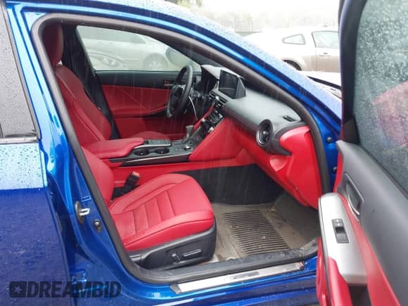 2024 Lexus IS 500 F Sport Performance z VIN JTHAP1D21R5006406, wystawiony jako IAAI lot #42942550 z przebiegiem 8 675 mil mil oraz . Historia ofert i sprzedaży dostępna na DreamBid. Obrazek 5.