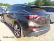 2020 Nissan Murano SL z VIN 5N1AZ2CJ8LN128936, wystawiony jako IAAI lot #42793454 z przebiegiem 46 606 mil mil oraz . Historia ofert i sprzedaży dostępna na DreamBid. Obrazek 3.