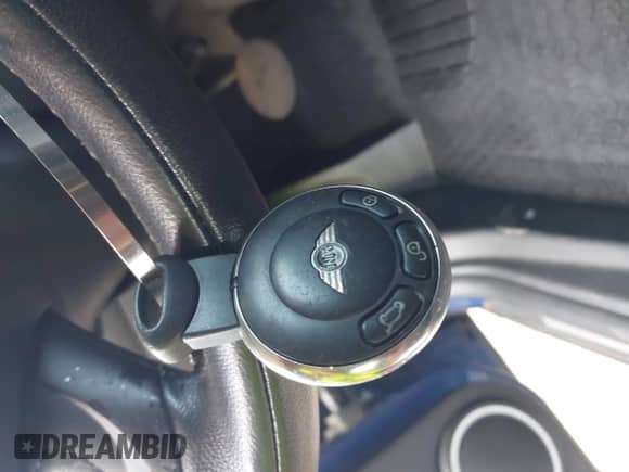 2012 MINI Hardtop with VIN WMWSU3C51CT543315, listed as a IAAI auction lot 42802820 with 156,549 mi miles and . Bid and sale history available at DreamBid. Image 11.