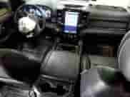 2022 Ram 1500 Limited z VIN 1C6SRFHT9NN328700, wystawiony jako Copart lot #68010915 z przebiegiem 70 522 mil mil oraz Szkoda całkowita • Salvage title. Historia ofert i sprzedaży dostępna na DreamBid. Obrazek 8.