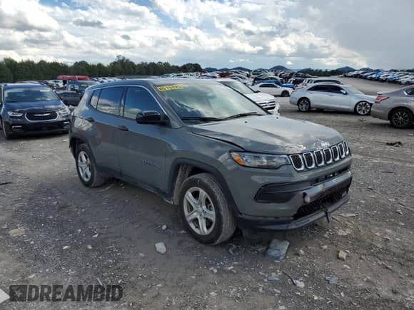 2024 Jeep Compass Sport with VIN 3C4NJDAN6RT579838, listed as a Copart auction lot 81823415 with 30,770 mi miles and Salvage title. Bid and sale history available at DreamBid. Image 4.