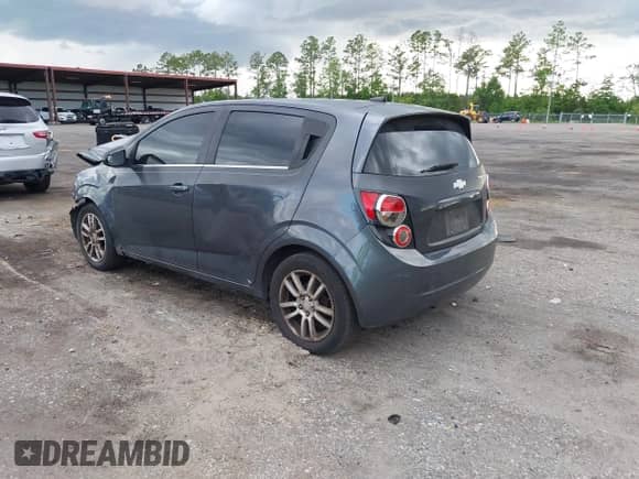 2012 Chevrolet Sonic LT с VIN 1G1JC6SH8C4229226, выставлен на аукционе IAAI как лот 42646628 с пробегом 197 546 миль миль и . История ставок и продаж доступна на DreamBid. Изображение 3.