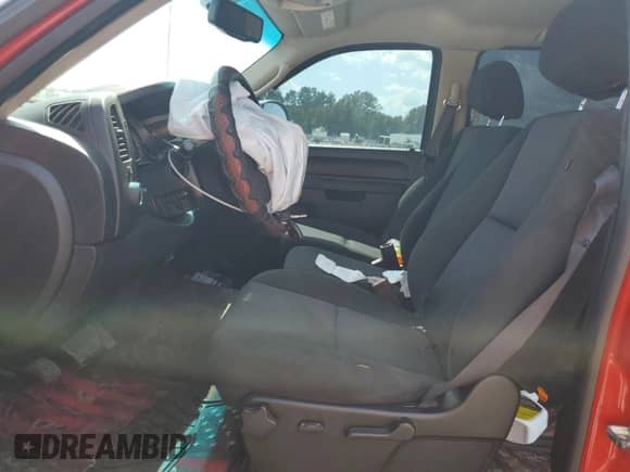 2011 Chevrolet Silverado 1500 LT с VIN 3GCPCSE00BG370020, выставлен на аукционе Copart как лот 81811215 с пробегом 160 922 миль миль и Списание • Salvage title. История ставок и продаж доступна на DreamBid. Изображение 7.