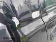 2000 Chevrolet Silverado 1500 z VIN 1GCEC14T7YZ313576, wystawiony jako IAAI lot #42131120 z przebiegiem 305 082 mil mil oraz . Historia ofert i sprzedaży dostępna na DreamBid. Obrazek 16.
