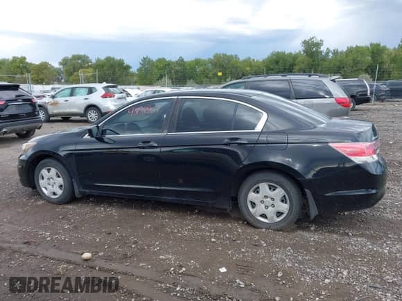 2012 Honda Accord LX z VIN 1HGCP2F35CA013168, wystawiony jako IAAI lot #43198967 z przebiegiem 172 774 mil mil oraz . Historia ofert i sprzedaży dostępna na DreamBid. Obrazek 14.