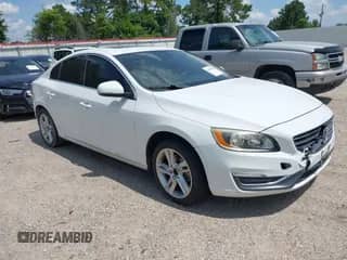 2014 Volvo S60 T5 с VIN YV1612FSXE2277644, выставлен на аукционе IAAI как лот 42405453 с пробегом Не указан миль и . История ставок и продаж доступна на DreamBid. Изображение 1.