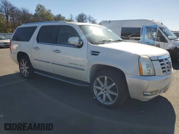 2007 Cadillac Escalade ESV with VIN 1GYFK66807R363693, listed as a Copart auction lot 86618715 with 147,227 mi miles and Clean title. Bid and sale history available at DreamBid. Image 4.