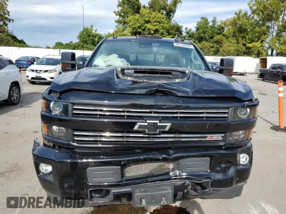2019 Chevrolet Silverado 2500HD LTZ z VIN 1GC1KTEY5KF276415, wystawiony jako Copart lot #80150685 z przebiegiem 74 421 mil mil oraz Szkoda całkowita • Salvage title. Historia ofert i sprzedaży dostępna na DreamBid. Obrazek 5.