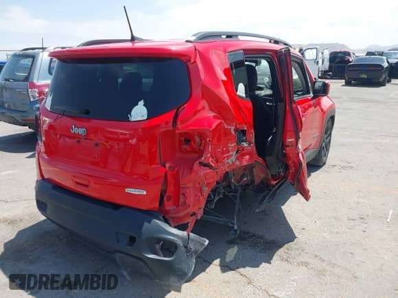 2018 Jeep Renegade Latitude with VIN ZACCJABB2JPH19115, listed as a IAAI auction lot 42666680 with 60,901 mi miles and . Bid and sale history available at DreamBid. Image 4.