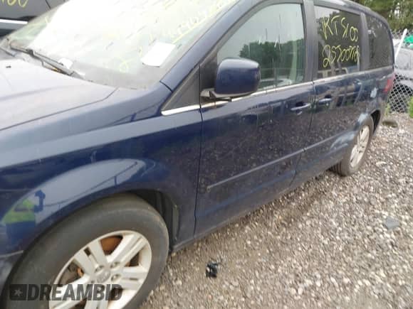 2013 Dodge Grand Caravan Crew with VIN 2C4RDGDG1DR535877, listed as a IAAI auction lot 42904284 with Not provided miles and . Bid and sale history available at DreamBid. Image 5.