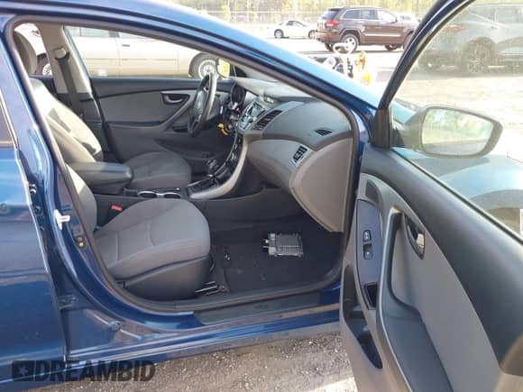 2014 Hyundai Elantra SE с VIN KMHDH4AE5EU215736, выставлен на аукционе IAAI как лот 42096253 с пробегом 116 870 миль миль и . История ставок и продаж доступна на DreamBid. Изображение 5.