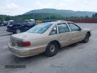 1993 Chevrolet Caprice с VIN 1G1BN53E6PR111651, выставлен на аукционе IAAI как лот 42848942 с пробегом 191 535 миль миль и . История ставок и продаж доступна на DreamBid. Изображение 4.