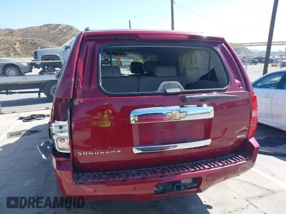 2007 Chevrolet Suburban LT с VIN 3GNFK16347G260507, выставлен на аукционе IAAI как лот 42551224 с пробегом 208 824 миль миль и . История ставок и продаж доступна на DreamBid. Изображение 17.