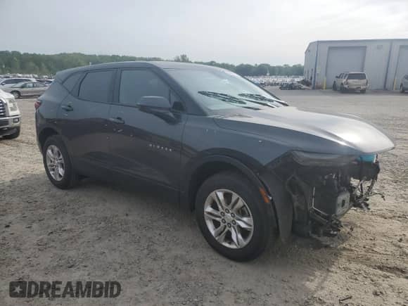 2019 Chevrolet Blazer z VIN 3GNKBBRAXKS692023, wystawiony jako Copart lot #54063415 z przebiegiem 106 772 mil mil oraz Szkoda całkowita • Salvage title. Historia ofert i sprzedaży dostępna na DreamBid. Obrazek 4.