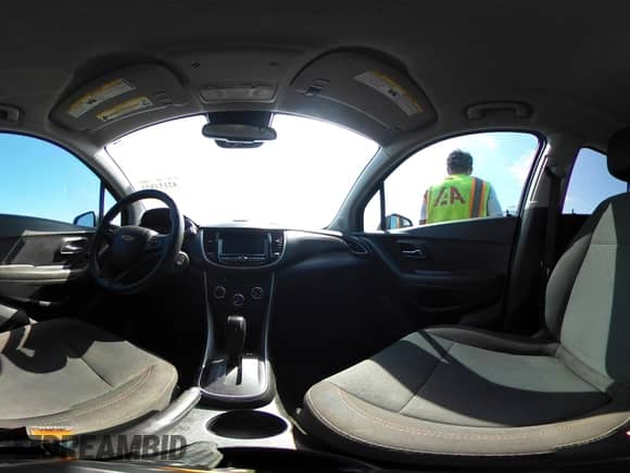 2021 Chevrolet Trax LS с VIN KL7CJKSB2MB303809, выставлен на аукционе IAAI как лот 42151833 с пробегом 60 679 миль миль и . История ставок и продаж доступна на DreamBid. Изображение 19.