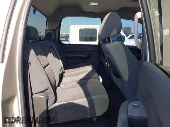 2007 GMC Sierra 1500 SLE1 z VIN 3GTEC13C47G522872, wystawiony jako IAAI lot #42220702 z przebiegiem 109 543 mil mil oraz . Historia ofert i sprzedaży dostępna na DreamBid. Obrazek 8.