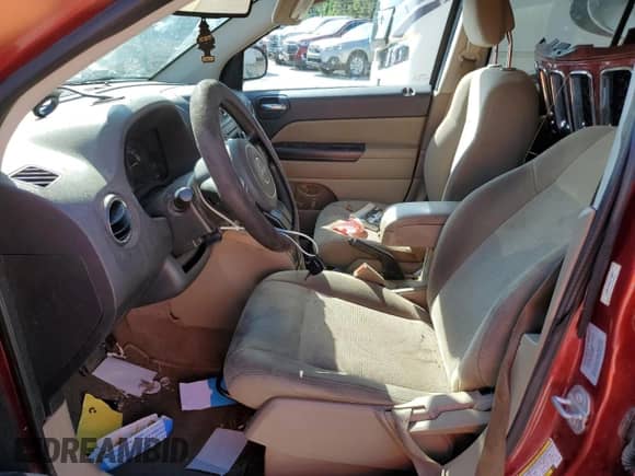 2017 Jeep Compass Sport with VIN 1C4NJCBA2HD148696, listed as a Copart auction lot 69581515 with 125,331 mi miles and Salvage title. Bid and sale history available at DreamBid. Image 7.