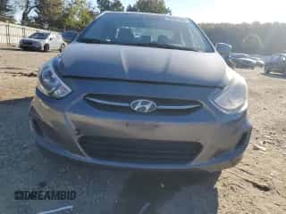 2017 Hyundai Accent SE z VIN KMHCT4AE8HU176302, wystawiony jako Copart lot #82631845 z przebiegiem 123 042 mil mil oraz Szkoda całkowita • Salvage title. Historia ofert i sprzedaży dostępna na DreamBid. Obrazek 5.