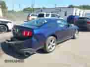 2012 Ford Mustang GT Premium z VIN 1ZVBP8CF1C5277764, wystawiony jako IAAI lot #43191730 z przebiegiem 52 459 mil mil oraz . Historia ofert i sprzedaży dostępna na DreamBid. Obrazek 4.