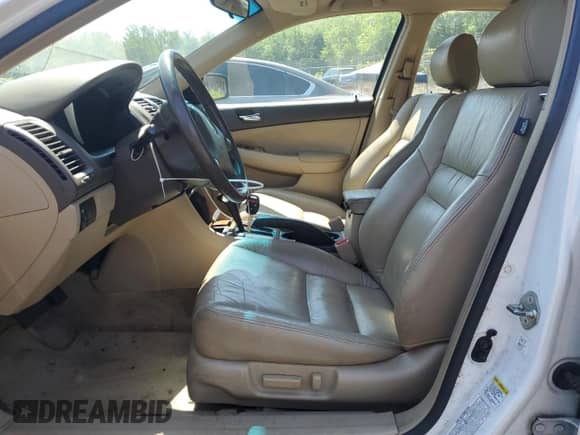 2003 Honda Accord EX z VIN 1HGCM66533A019925, wystawiony jako Copart lot #56711995 z przebiegiem 108 241 mil mil oraz Szkoda całkowita • Salvage title. Historia ofert i sprzedaży dostępna na DreamBid. Obrazek 7.