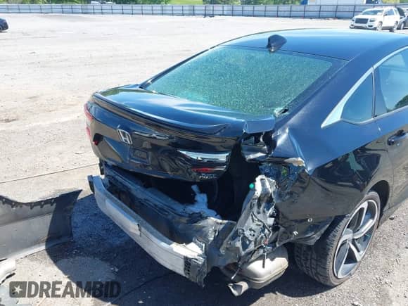 2020 Honda Accord Sport with VIN 1HGCV2F35LA031319, listed as a IAAI auction lot 42100761 with 190,757 mi miles and . Bid and sale history available at DreamBid. Image 6.