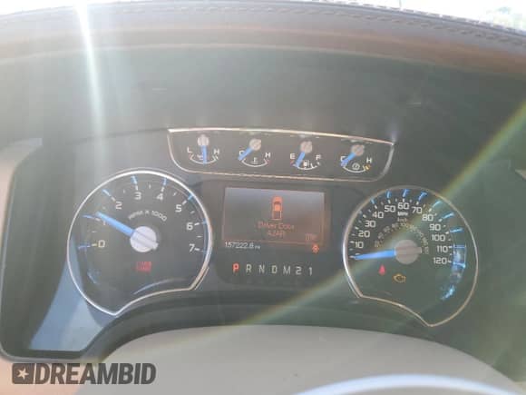 2013 Ford F-150 King Ranch z VIN 1FTFW1ET4DKF46389, wystawiony jako Copart lot #87063045 z przebiegiem 157 222 mil mil oraz Czysty tytuł • Clean title. Historia ofert i sprzedaży dostępna na DreamBid. Obrazek 9.