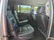 2018 Chevrolet Suburban LT с VIN 1GNSKHKC6JR404837, выставлен на аукционе Copart как лот 84204845 с пробегом 138 581 миль миль и Списание • Salvage title. История ставок и продаж доступна на DreamBid. Изображение 11.