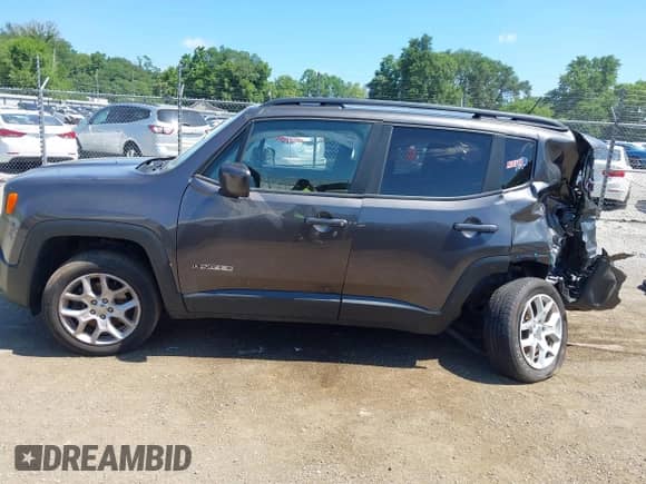 2018 Jeep Renegade Latitude с VIN ZACCJBBB0JPH75687, выставлен на аукционе IAAI как лот 42622496 с пробегом 60 767 миль миль и . История ставок и продаж доступна на DreamBid. Изображение 15.