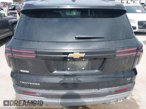 2024 Chevrolet Traverse FWD LT z VIN 1GNERGKS5RJ176849, wystawiony jako IAAI lot #42066415 z przebiegiem 13 740 mil mil oraz . Historia ofert i sprzedaży dostępna na DreamBid. Obrazek 16.