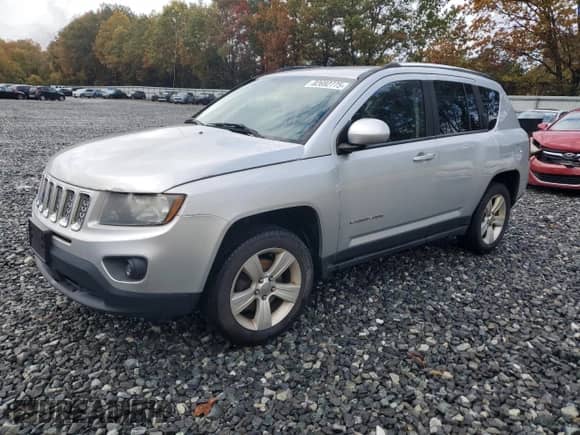2014 Jeep Compass Latitude с VIN 1C4NJDEBXED530822, выставлен на аукционе Copart как лот 82692775 с пробегом Не указан миль и Чистый • Clean title. История ставок и продаж доступна на DreamBid. Изображение 1.