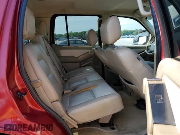 2008 Ford Explorer XLT с VIN 1FMEU63E78UA29371, выставлен на аукционе Copart как лот 68331205 с пробегом 341 398 миль миль и Списание • Salvage title. История ставок и продаж доступна на DreamBid. Изображение 11.