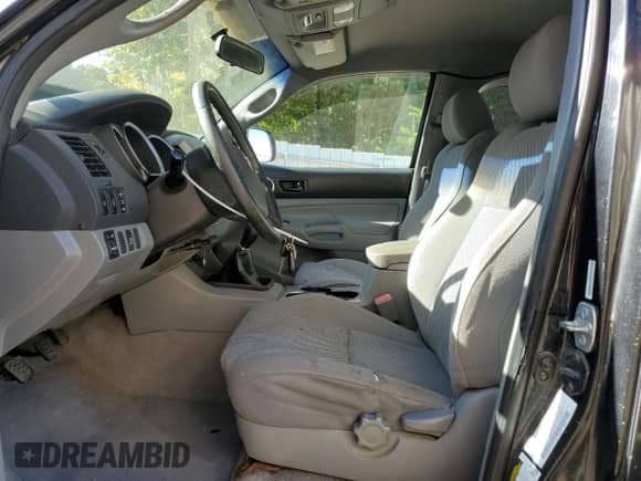 2006 Toyota Tacoma с VIN 5TEUU42N06Z242947, выставлен на аукционе Copart как лот 81243935 с пробегом 72 666 миль миль и Списание • Salvage title. История ставок и продаж доступна на DreamBid. Изображение 7.