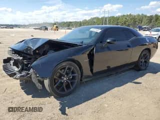 2022 Dodge Challenger R/T with VIN 2C3CDZBT9NH105463, listed as a Copart auction lot 84625655 with 80,943 mi miles and Salvage title. Bid and sale history available at DreamBid. Image 1.