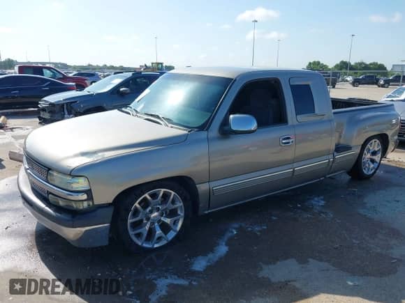 2002 Chevrolet Silverado 1500 LS с VIN 2GCEC19V021244756, выставлен на аукционе IAAI как лот 42336411 с пробегом 192 041 миль миль и . История ставок и продаж доступна на DreamBid. Изображение 20.