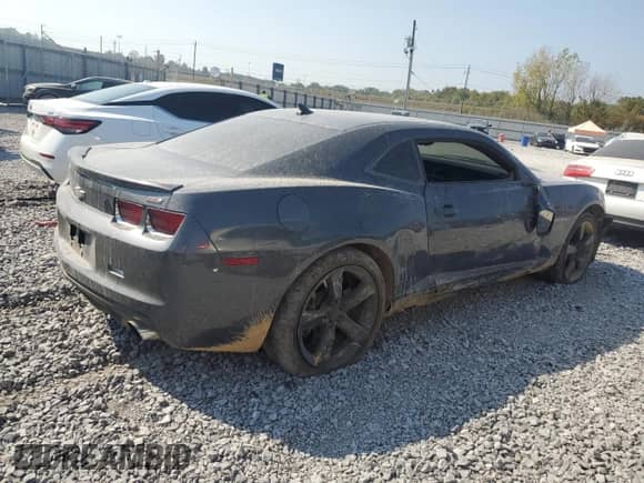 2011 Chevrolet Camaro 1SS z VIN 2G1FJ1EJXB9137320, wystawiony jako Copart lot #80519315 z przebiegiem 137 849 mil mil oraz Szkoda całkowita • Salvage title. Historia ofert i sprzedaży dostępna na DreamBid. Obrazek 3.