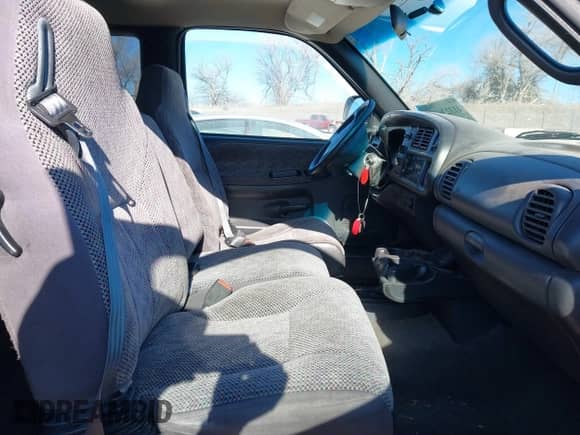 1998 Dodge 1500 с VIN 3B7HF12Z8WG178245, выставлен на аукционе IAAI как лот 41323628 с пробегом 126 097 миль миль и . История ставок и продаж доступна на DreamBid. Изображение 5.